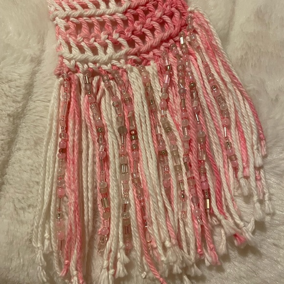 Elegant hand crocheted beaded scarf, os, different shades of pink and white. - Picture 4 of 5